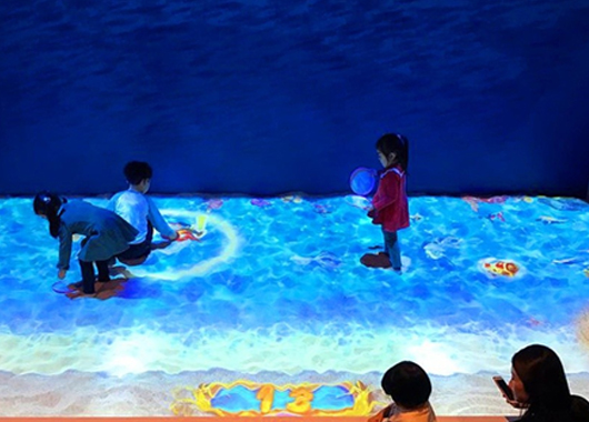 地面互動(dòng)投影在游樂園、兒童樂園、歡樂園的應(yīng)用場(chǎng)景
